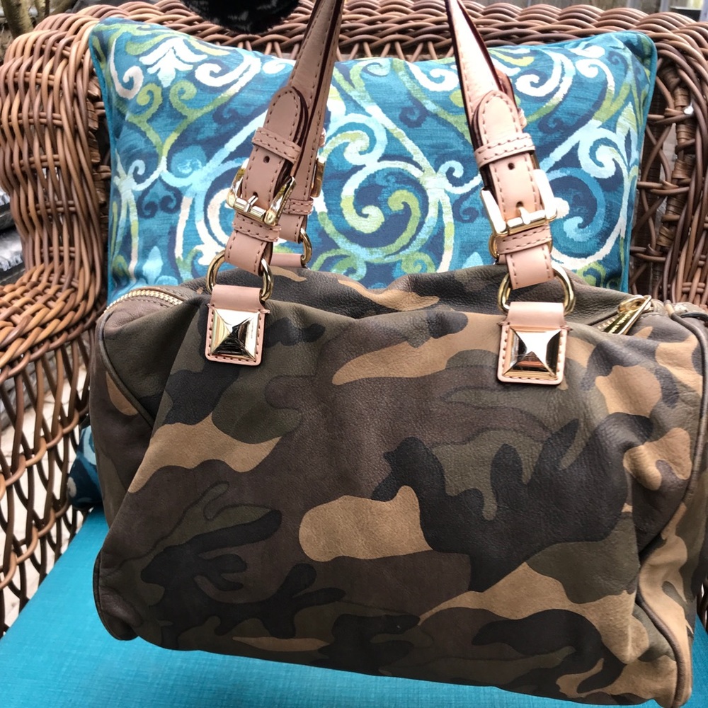 Michael kors large camo  leather satchel purse bag